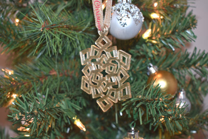 Christmas ornament - 5 colors available