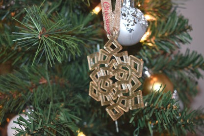 Christmas ornament - 5 colors available